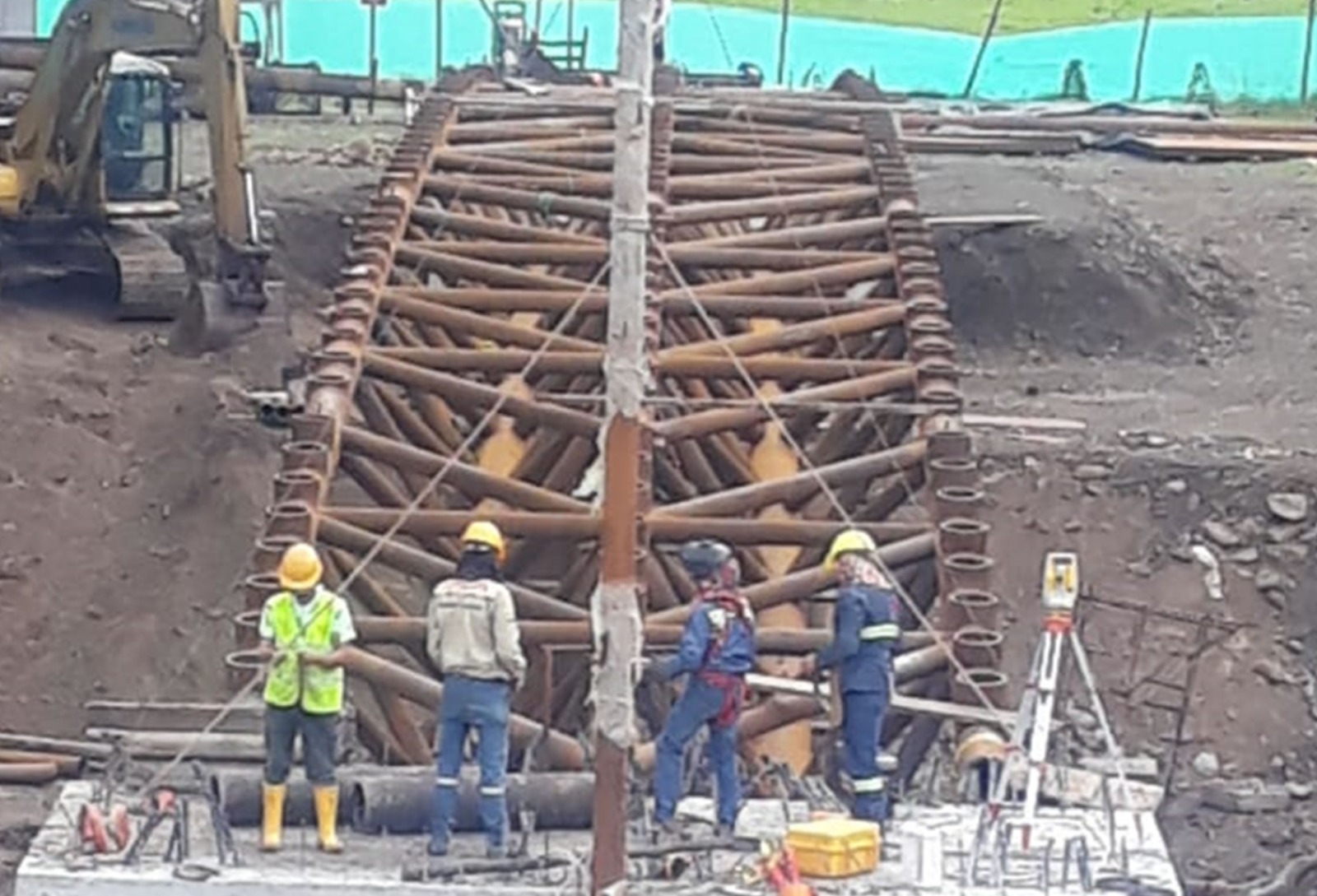 Estructura metálica en obra